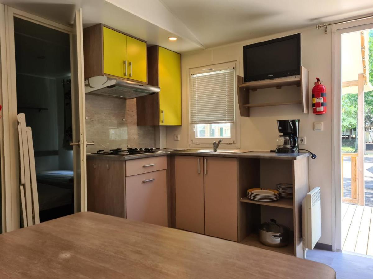 Mobil Home Camping Des 7 Fonts Agde Exteriör bild
